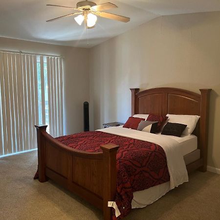 Lovely 1-Bedroom Townhome With Nice Amenities Houston Eksteriør bilde
