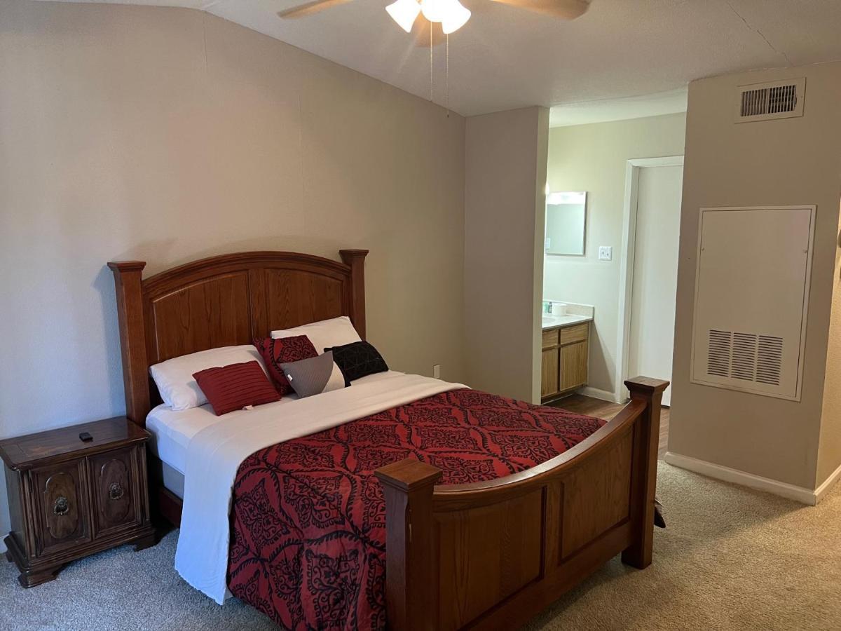 Lovely 1-Bedroom Townhome With Nice Amenities Houston Eksteriør bilde