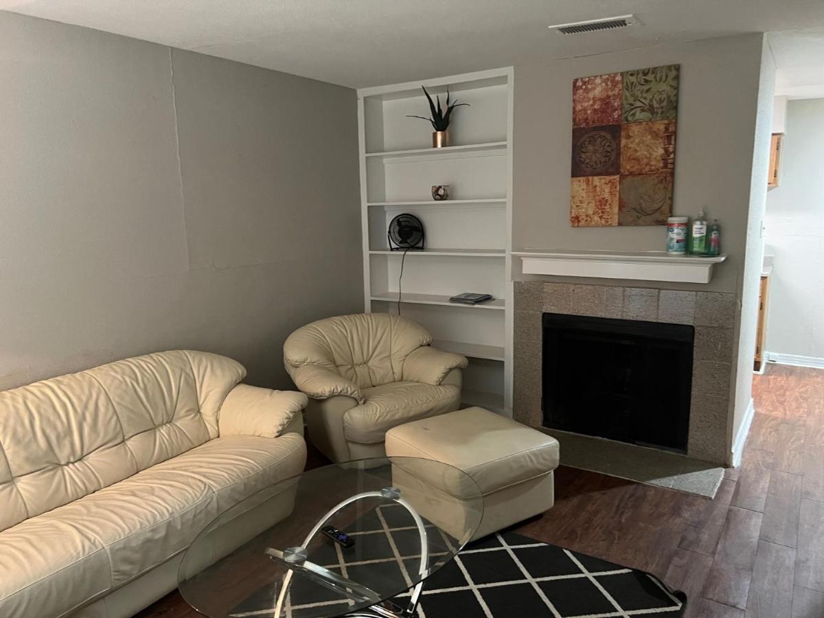 Lovely 1-Bedroom Townhome With Nice Amenities Houston Eksteriør bilde