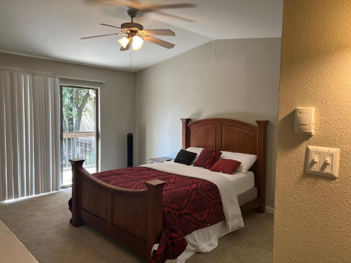 Lovely 1-Bedroom Townhome With Nice Amenities Houston Eksteriør bilde