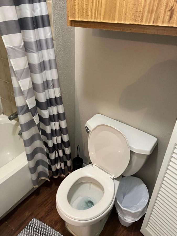 Lovely 1-Bedroom Townhome With Nice Amenities Houston Eksteriør bilde